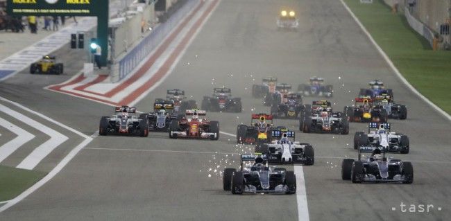 Rosberg zvíťazil v Bahrajne systémom štart-cieľ