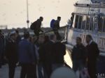 Gréci prerušili vypravovanie lodí s migrantmi, mnohí žiadajú o azyl