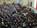 Poľský minister pohrozil ústavným sudcom, ak neprijmú reformy