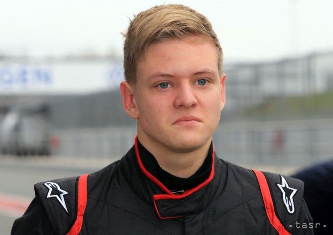 Schumacherov syn Mick vyhral prvé preteky v kariére