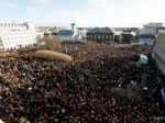 Islanďania protestovali proti vláde a žiadali predčasné voľby