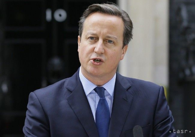 Britský premiér David Cameron zverejnil svoje daňové priznania