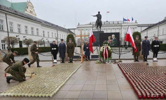 Poľsko si pripomína haváriu vládneho špeciálu v Rusku