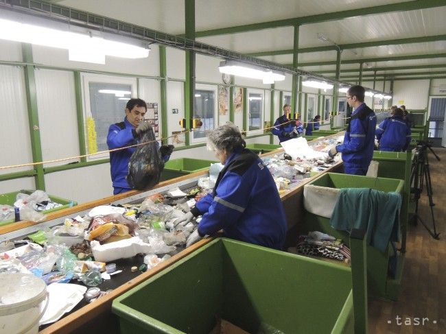 Bratislavčania môžu počas apríla odovzdať škodlivý odpad