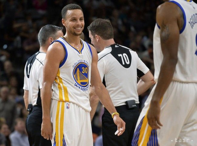Warriors vyrovnali rekord Bulls, Indiana postúpila do play off