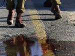 Izraelská armáda potrestala dvoch vojakov, spálili palestínsku zástavu