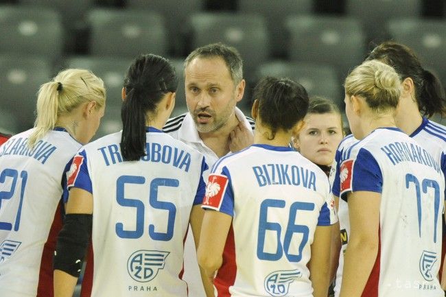 Poloz bude trénovať ženskú reprezentáciu hádzanárok aj ďalšie dva roky