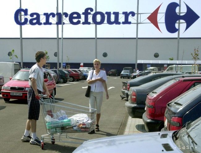 Francúzsky reťazec Carrefour zvýšil kvartálne tržby takmer o 4 %