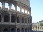 Rímske Koloseum po trojročnej vonkajšej obnove žiari