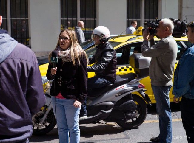 Štrajku maďarských učiteľov vyjadrili soliadritu taxikári i sudcovia