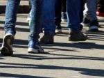 Česká polícia zadržala takmer 30 migrantov, tiesnili sa v dodávke