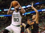 Boston skresal náskok Atlanty, San Antonio i Cleveland krok od postupu