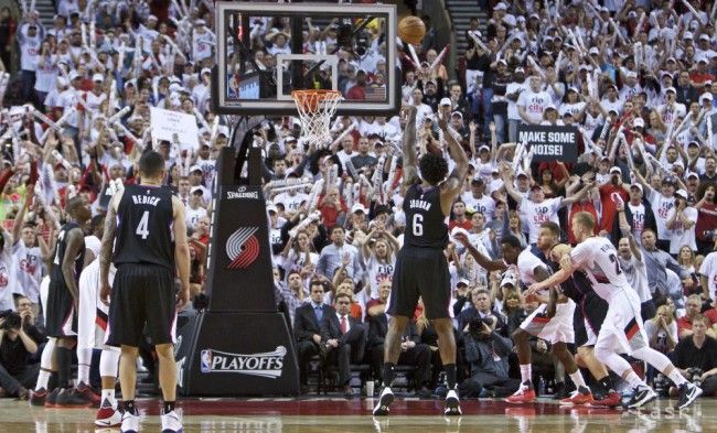 NBA: Indiana vyrovnala sériu s Torontom, Oklahoma City krok od postupu