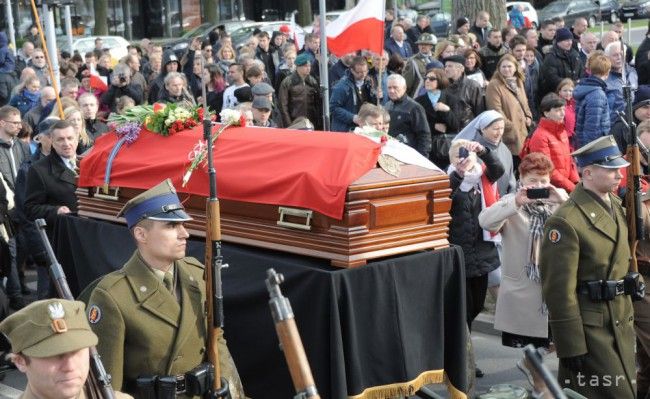 Vo Varšave sa konal štátny pohreb odbojára Zygmunta Szendzielarza