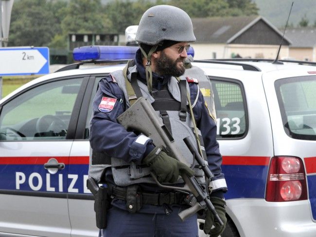 Rakúska polícia zakročila proti talianskym demonštrantom na hranici
