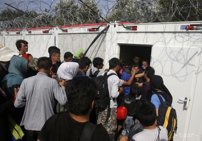 Iránsky migrant sa podpálil v austrálskom tábore počas návštevy UNHCR