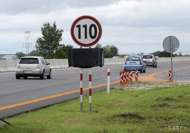 Kvôli križovatke Triblavina podali obyvatelia podnet na NKÚ a ÚVO