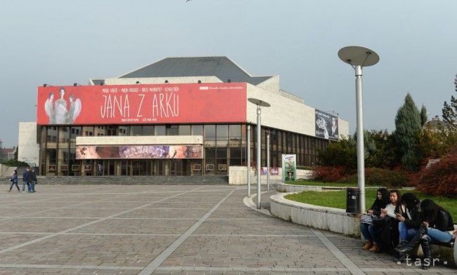 Gogoľovu komédiu Revízor uvádza v premiére Divadlo Jonáša Záborského