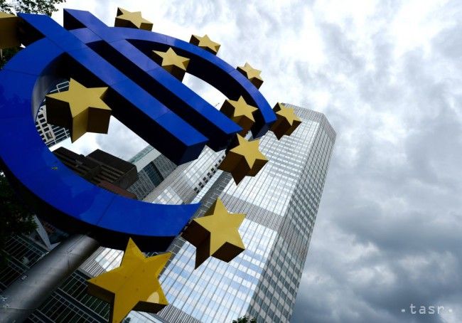 Poplatky za dohľad ECB majú v tomto roku vzrásť na 404 miliónov eur