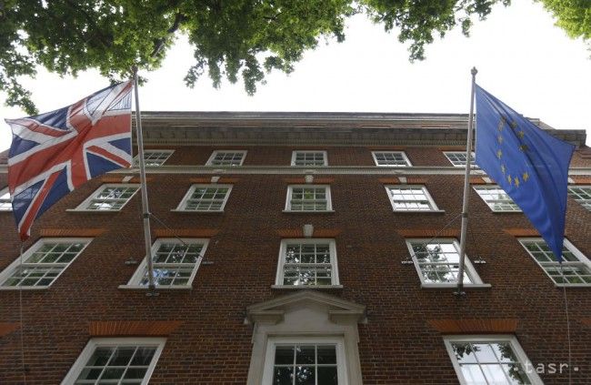 Diplomatické zdroje:EÚ chce v prípade brexitu rýchly rozvod s Londýnom