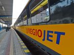 RegioJet chce dohodu o prípojoch pri zmeškaných vlakoch