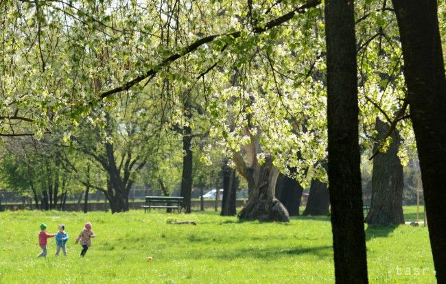 V sobotu bude prevažne polooblačno, na severe prehánky