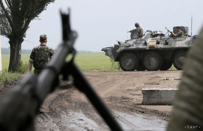 Boje na východe Ukrajiny majú ďalšie obete, Kyjev hovorí o eskalácii