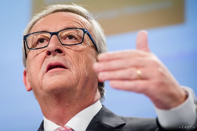 Juncker prijal pozvánku na Petrohradské medzinárodné hospodárske fórum