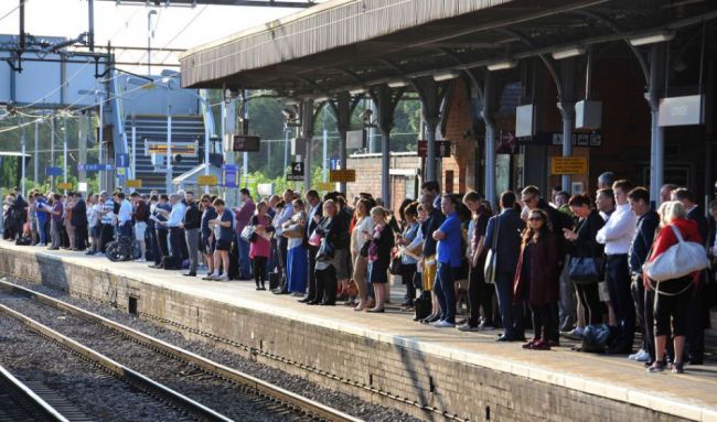 Belgickí odborári štrajkujú aj proti zvýšeniu veku odchodu do dôchodku