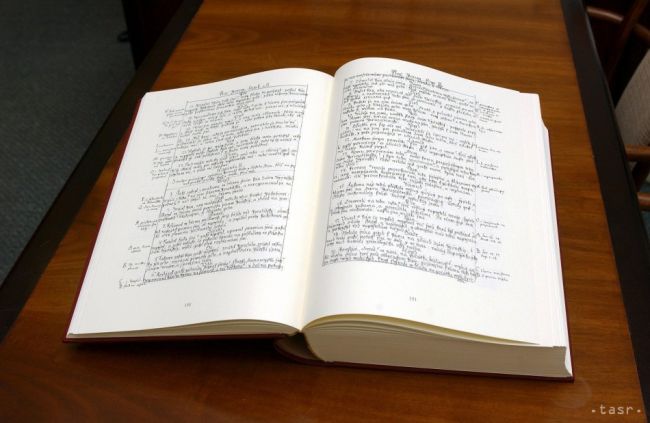 Na slovenský knižný trh prichádza exkluzívna Rodinná biblia
