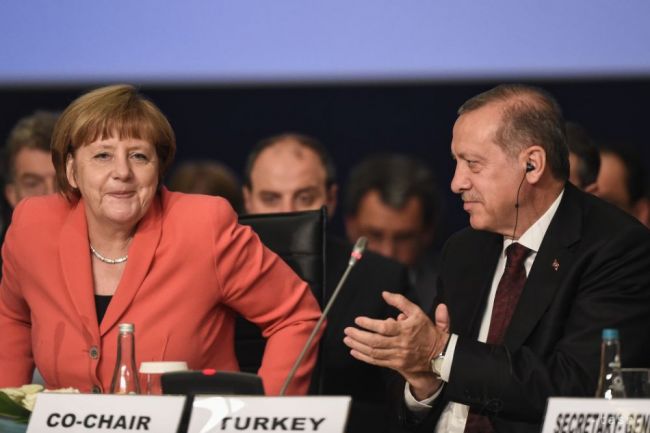 Erdogan varoval Nemecko pred formálnym uznaním genocídy Arménov