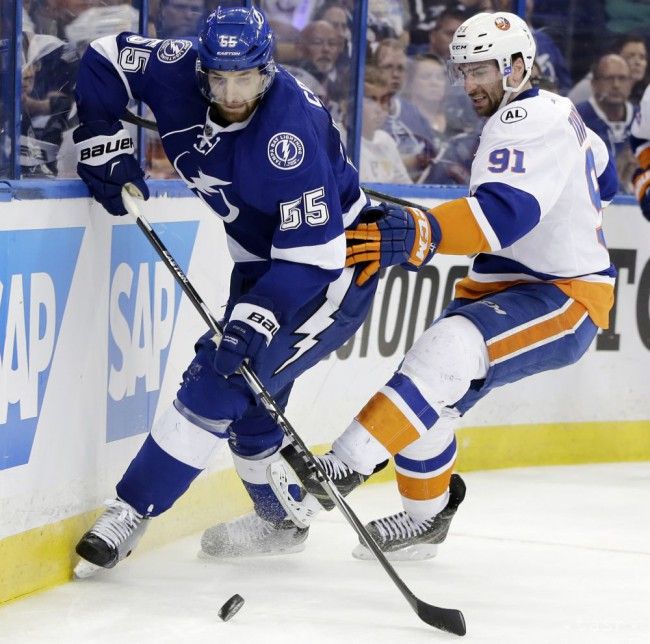 VIDEO: Tampa Bay aj Pittsburgh vyrovnali semifinálové série na 1:1