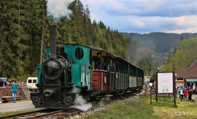 V Čiernom Balogu otvorili 25. sezónu premávky Čiernohronskej železnice
