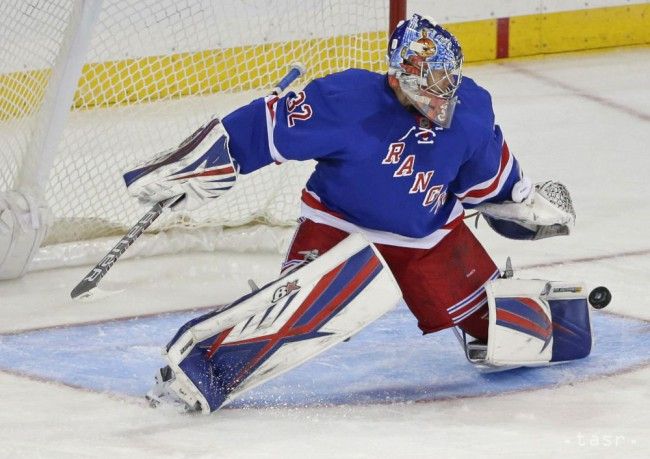 NHL: Fínsky brankár Raanta predĺžil s New York Rangers