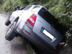 FOTO: Opitý vodič zaparkoval auto v priekope