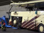 V Maďarsku sa zrazil autobus, smetiarske a osobné auto