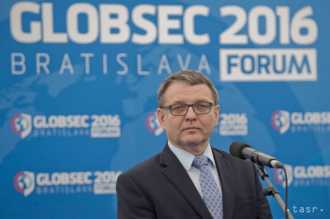 ČR: V4 odmietla návrh Európskej komisie na prerozdelenie migrantov