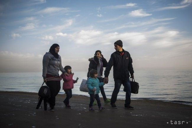 Prevádzač s migrantmi prerazil na hraničnom priechode Letenye závory