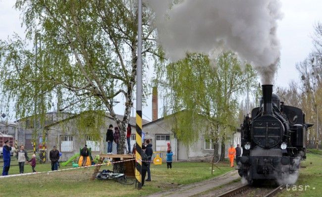 VIDEO: Parný ozubnicový vlak sa tohto roku vydá na sedem jázd