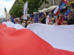 Vo Varšave demonštrovali tisícky kritikov súčasnej vlády