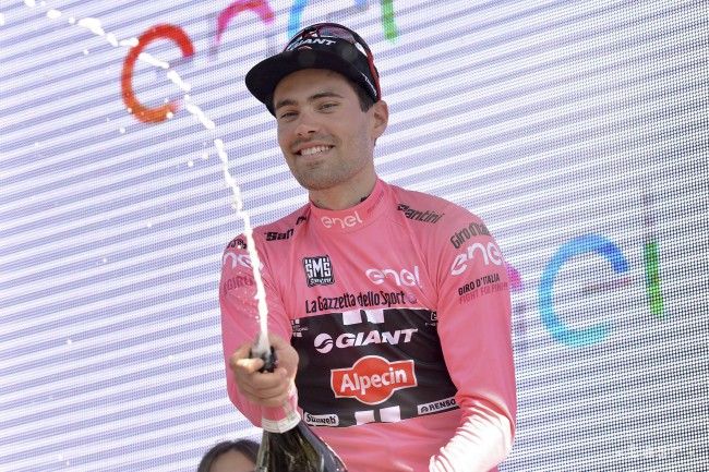 Víťazom 2. etapy Gira sa stal Kittel, na čele sa udržal Dumoulin