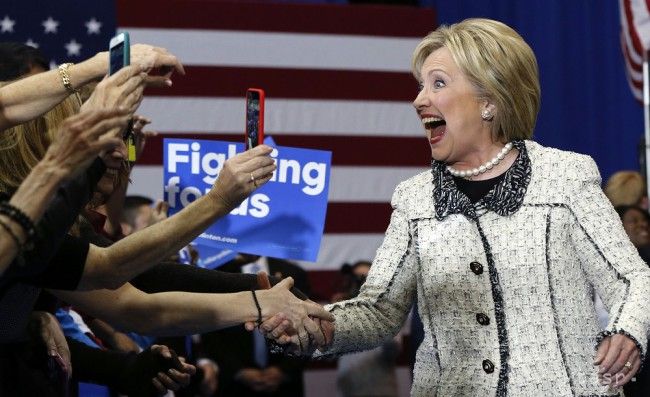 Clintonová víťazkou volebných zhromaždení demokratov na ostrove Guam