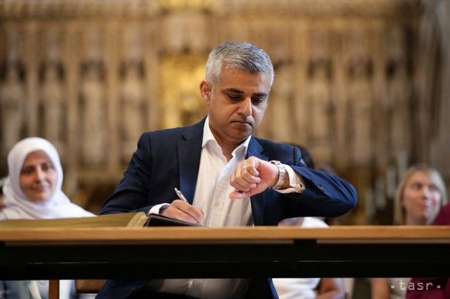Nový londýnsky starosta Sadiq Khan sa ujal úradu