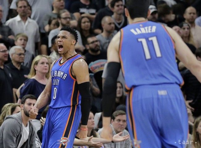 NBA: Oklahoma City vyhrala na palubovke San Antonia, v sérii vedie 3:2
