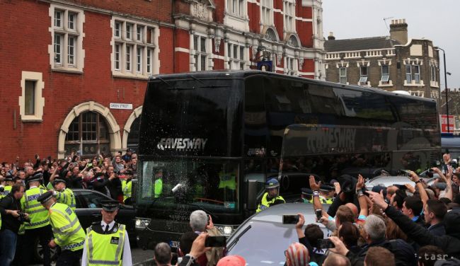 VIDEO: Chuligáni útočiaci na autobus United dostanú doživotné zákazy