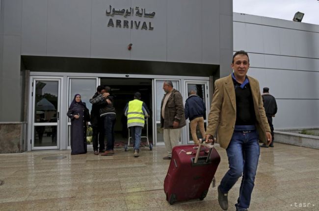 Egypt dočasne otvoril hraničný priechod s palestínskou Gazou