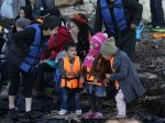 Muža odsúdili na desať rokov za okradnutie migrantov