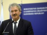 Luxemburský šéf diplomacie kritizoval V4, českí ministri sa ohradili