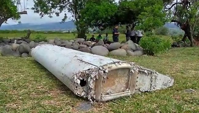 Dva ďalšie kusy trosiek takmer určite pochádzajú z letu MH370
