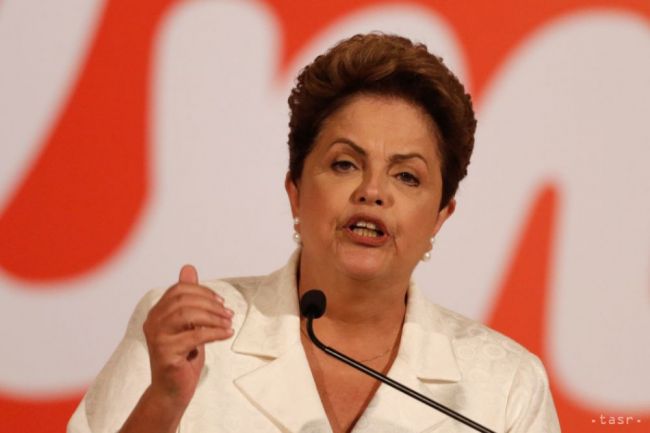 V Brazílii dočasne zbavili funkcie prezidentku Rousseffovú